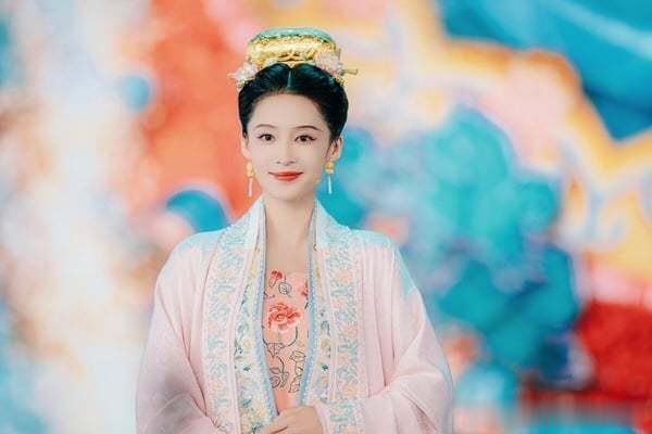 12位女星春节造型！刘诗诗唐装美成仙，她春晚爆红搜寻量打败热巴（刘诗诗晚宴照）-第30张图片-九妖电影