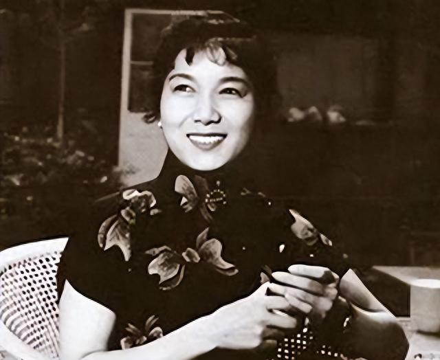 1963年，春晚女王赵丽蓉竟拒绝会见毛主席，主席却连道三声：好（赵丽蓉春晚造型）-第13张图片-九妖电影