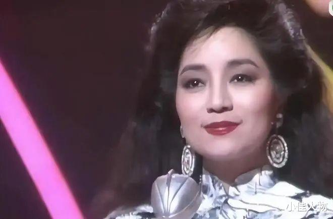 1989年春晚：杨丽萍的舞，徐小凤的歌，宋丹丹太搞笑，郭兰英宝刀未老（杨丽萍2021春晚舞蹈视频）-第3张图片-九妖电影