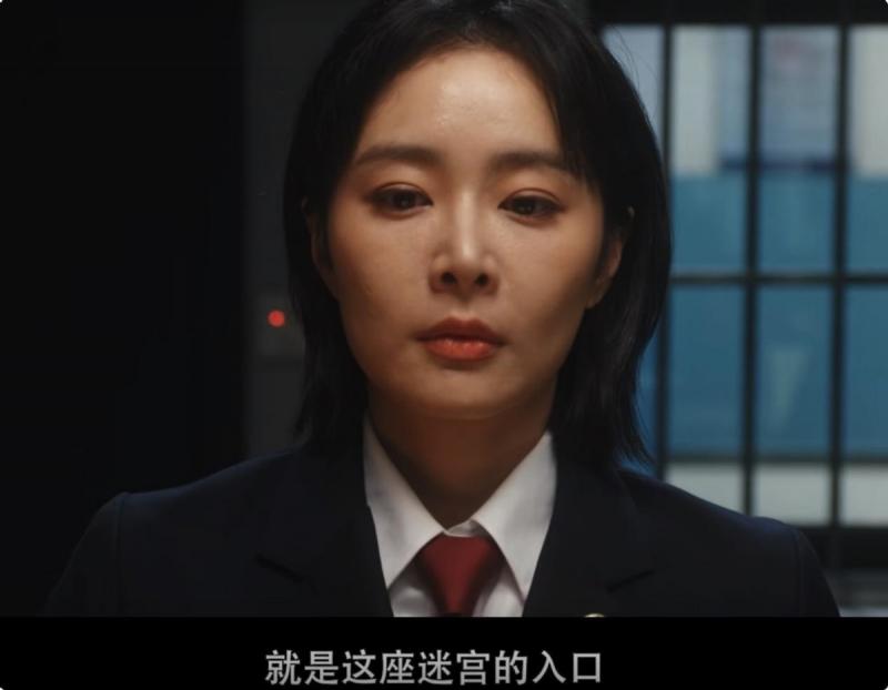 36岁高叶演女警官！西装配白衬衫又酷又飒，短发齐肩美出新高度（高叶演过的角色戴眼镜的）-第17张图片-九妖电影