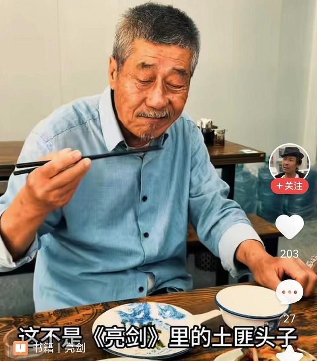 《亮剑》演员对比，谢宝庆认不出，孙德胜做丁克，王有胜英年早逝（亮剑王副军长演员）-第32张图片-九妖电影