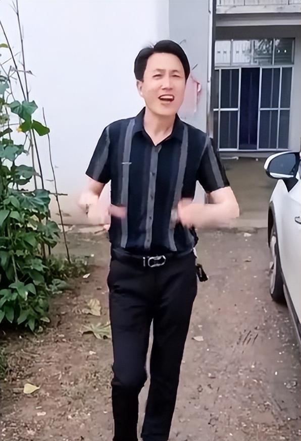 一笑倾城：热度褪去后，网红残酷的真相，在她身上表现得淋漓尽致（一笑倾城简谱）-第9张图片-九妖电影