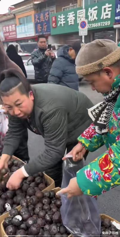 东北雨姐“住别墅”“卖假货”“赚黑心钱”依然爆火，凭什么？（快手主播雨姐怎么了）-第9张图片-九妖电影