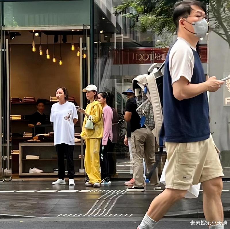 何超莲带窦骁回香港豪宅庆生，三太陈婉珍为女儿送蛋糕和祝福（何超莲窦骁求婚）-第12张图片-九妖电影