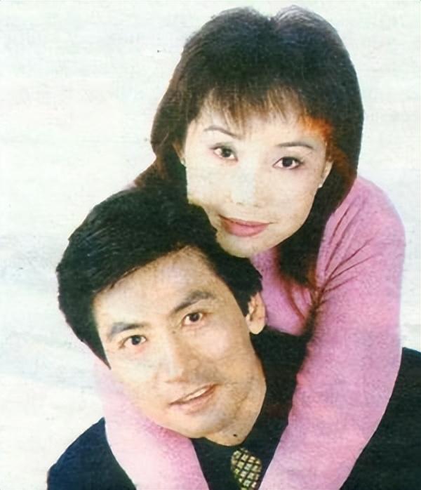 出道31年不温不火，老婆却靠一首歌吃了30年，如今成春晚常客（老婆歌曲歌词）-第7张图片-九妖电影