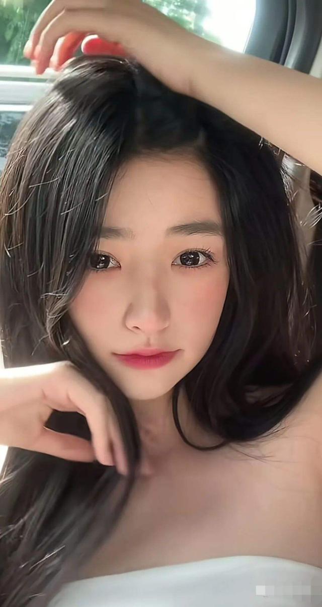 前《青春有你》成员黄一鸣未婚生女，孩子她爹竟是王思聪？（青春有你黄一鸣是安徽哪里人）-第2张图片-九妖电影