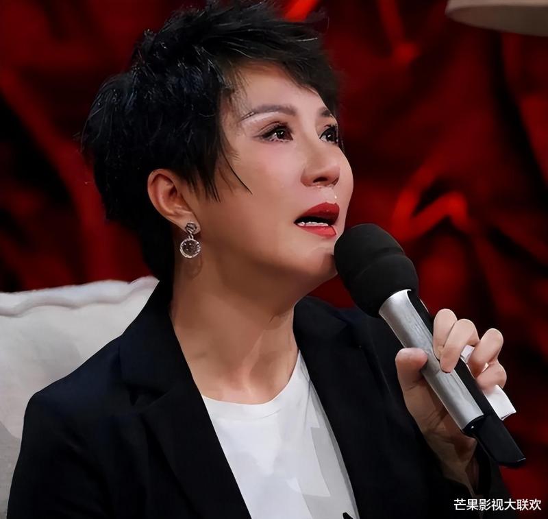 她曾红过毛阿敏，却因放鸽子被春晚拒之门外，如今54岁依然美丽_1-第7张图片-九妖电影