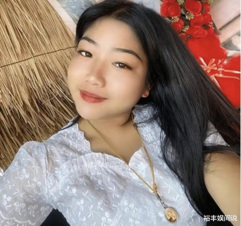 曝美女网红安清喝药自杀，知情人曝原因：家人不同意她和男友交往-第11张图片-九妖电影