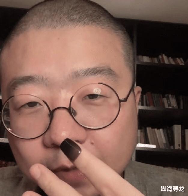 李诞卖穿戴美甲，评论区却一片负面，曾经的脱口秀红人口碑已崩-第2张图片-九妖电影