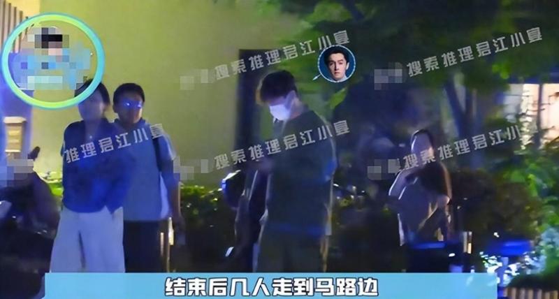 胡歌夫妇深夜聚会，路遇女粉黄曦宁帮忙拍照，身材颜值遭无情吊打-第1张图片-九妖电影