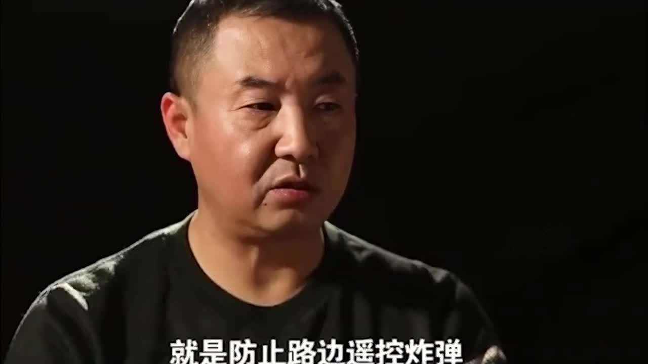 表面是演员，实际是“国际反恐专家”！这位著名老戏骨，隐藏好深_1-第12张图片-九妖电影