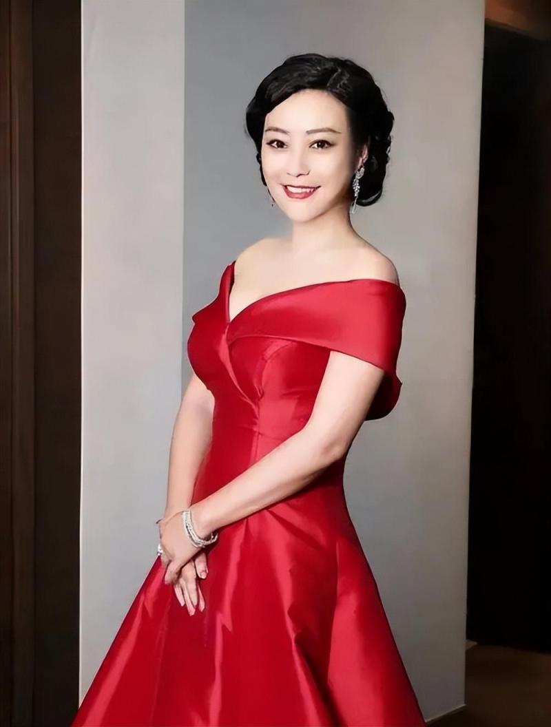 郝蕾：与刘烨离婚后，自己一人养育双胞胎儿子，如今怎么样了？-第44张图片-九妖电影