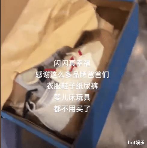 黄一鸣自曝被欺负，王思聪保持沉默，女儿成网红，多品牌免费赞助-第9张图片-九妖电影