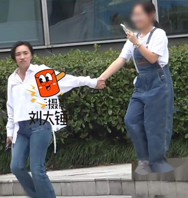 胡歌官宣当爸后，与妻子高清同框照首曝光，黄曦宁依着胡歌好甜蜜-第12张图片-九妖电影