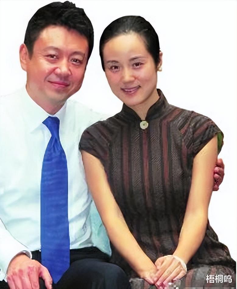 私生活混乱？被传10年换5任妻子，从央视离职的他，如今怎么样了-第10张图片-九妖电影