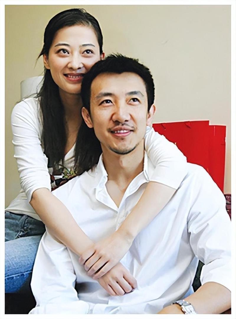 梅婷养他6年，李小冉为他堕胎2次，如今他55岁娶小15岁娇妻好幸福-第6张图片-九妖电影