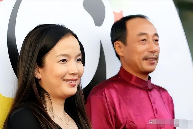 30年后吕丽萍原形毕露，才明白张丰毅坚持离婚，是多么正确的选择-第18张图片-九妖电影