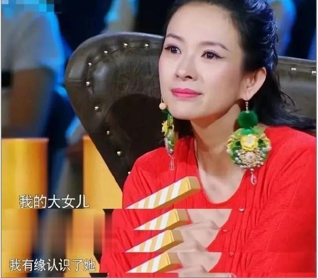 汪峰19岁女儿小苹果近照！身材颜值不输超模，章子怡的基因比不了-第9张图片-九妖电影