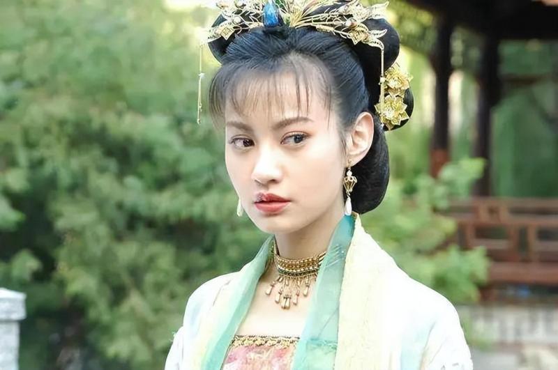 一脸清纯无辜竟演起“蛇蝎美人”这10位女演员一个竟比一个入戏-第4张图片-九妖电影