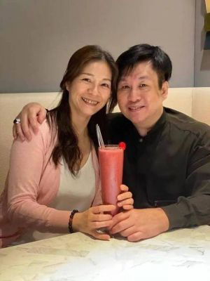 郑智化的爱情转折：从“不婚主义”到与真爱步入婚姻殿堂-第1张图片-九妖电影