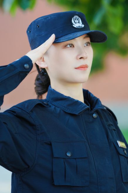 都市女警官(都市小警察)-第2张图片-九妖电影