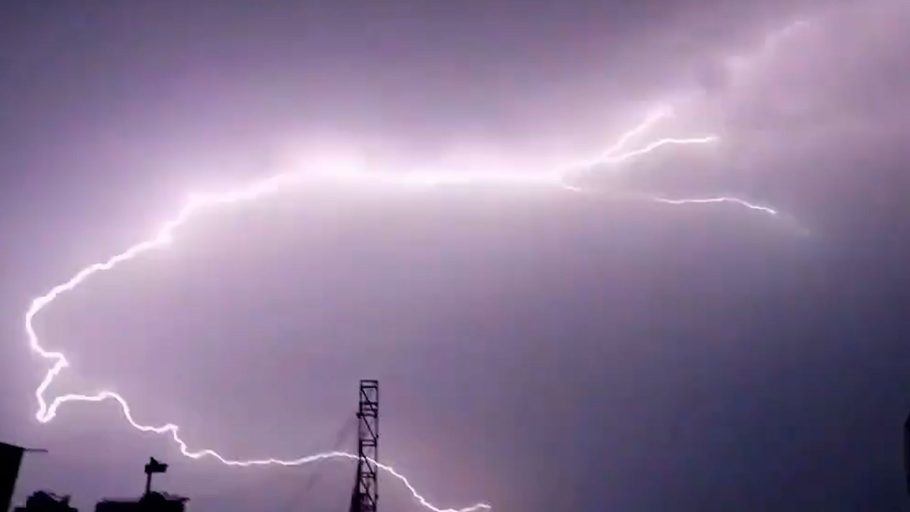 风暴雷鸣(雷鸣风暴没了)-第1张图片-九妖电影